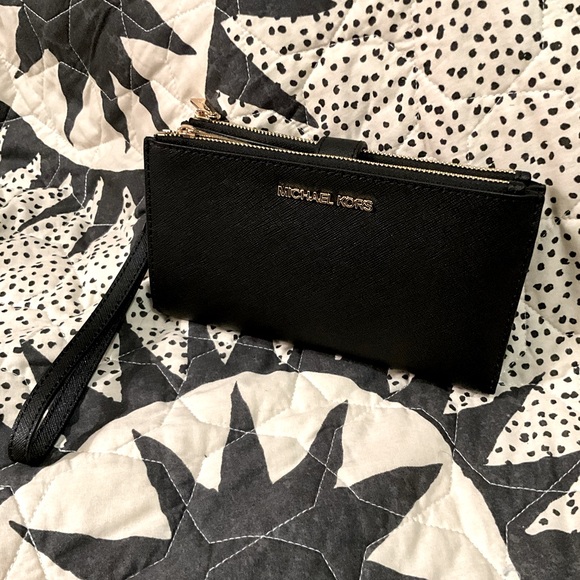 NWT Michael Kors • Double-Zip Saffiano Leather Smartphone Wristlet Wallet(black) - Picture 6 of 6